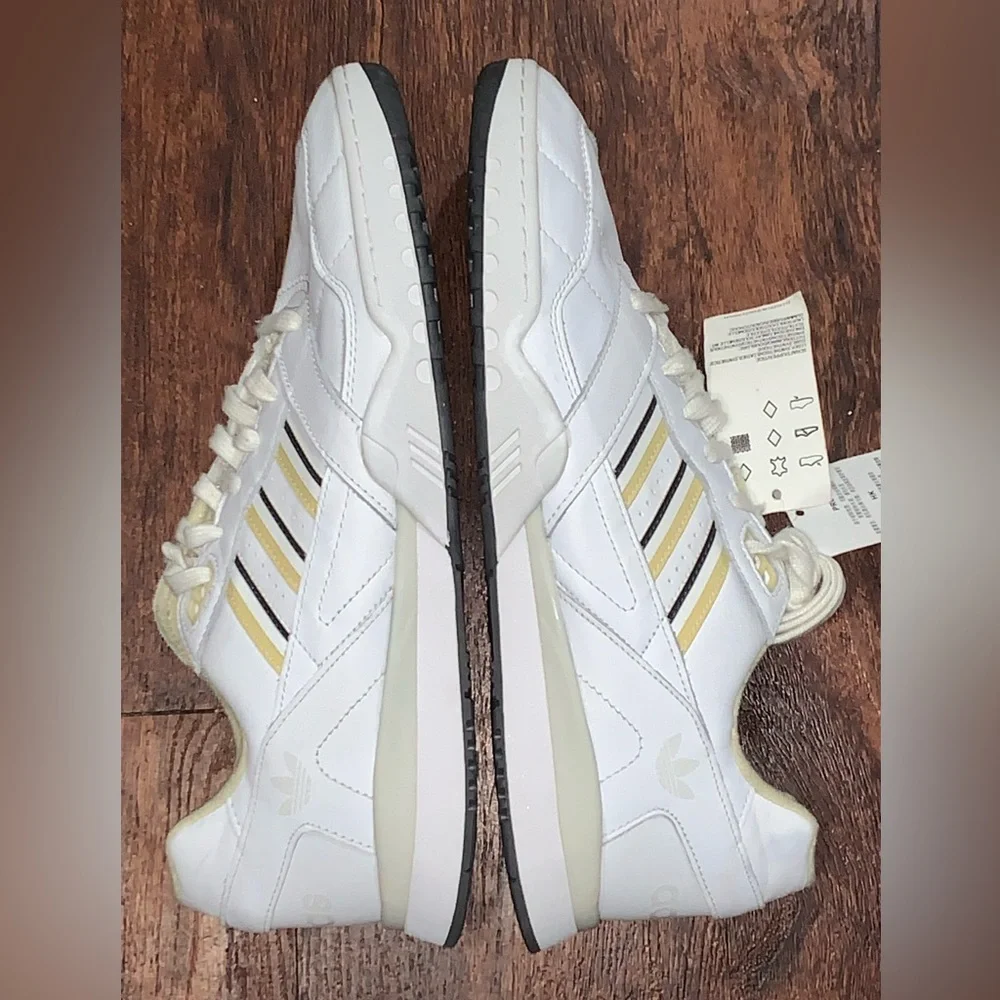 adidas 🟡brand new